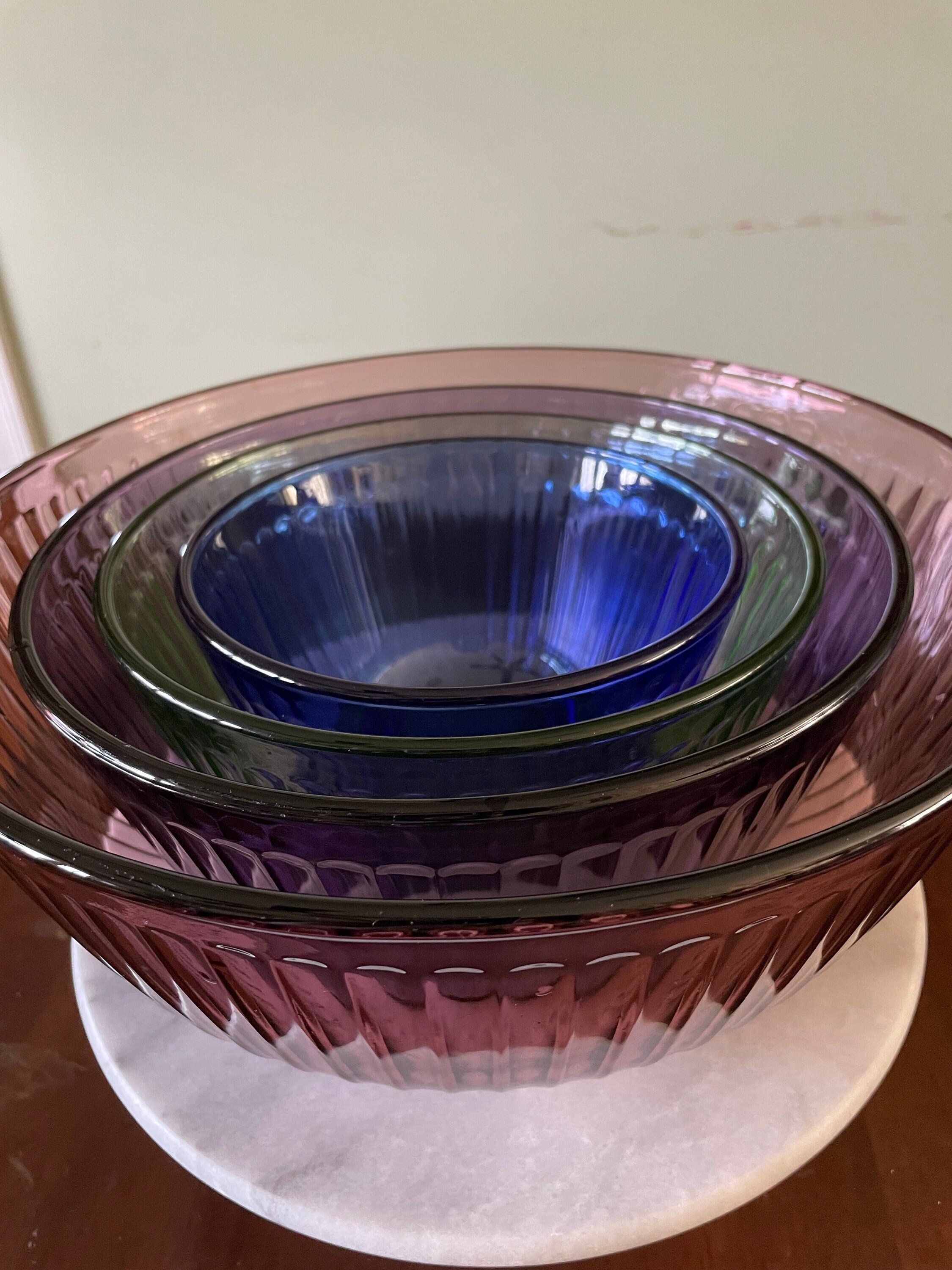❤️ 8-pc PYREX SCULPTURED Glass Mixing Bowl Set w/Covers PURPLE