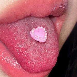 Pearl tongue piercing top