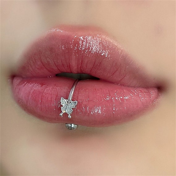 Labret Lip Piercing Jewelry Hip Hop C Shaped Horseshoe Ring Ball Pointed  Vertebra Stainless Steel Diaphragm Nose Ring Body Jewelry Lip Ring Female  Piercing X0901 From Hobo_designers, $7.86 | DHgate.Com