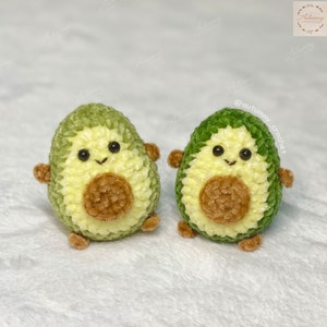 Cute Avocado Crochet Keychain, Amigurumi keychain, Birthday gift, bag decoration