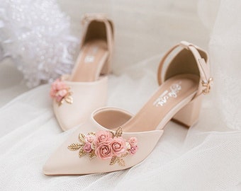 Bridal square heel wedding shoes. Luxury wedding shoes. Beautiful floral wedding shoes.