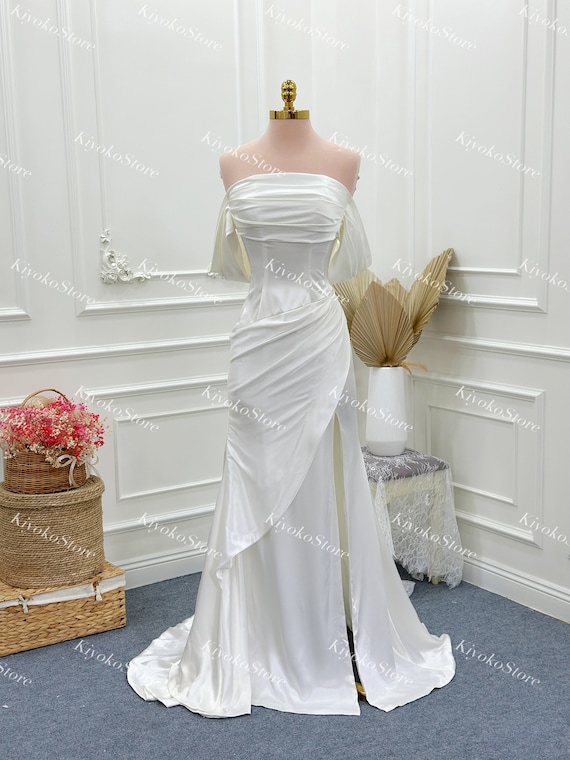 Off the shoulder fishtail wedding dress outlet