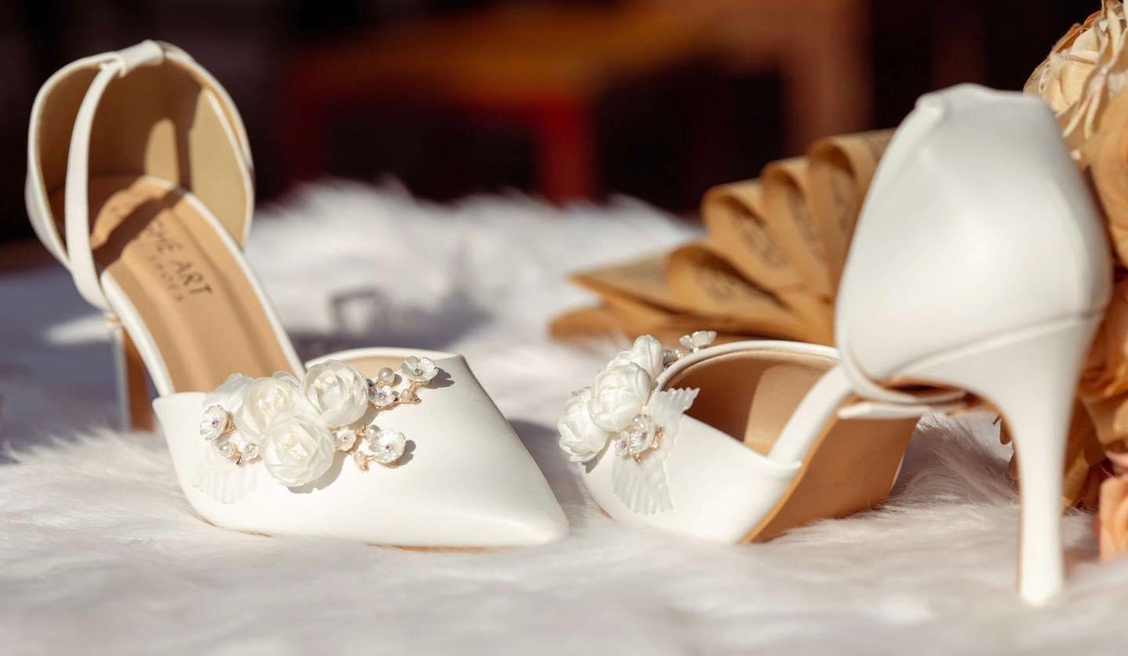 pointed wedding shoes