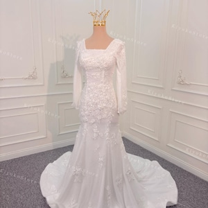 Long sleeve mermaid wedding dress. Gorgeous lace wedding dress. Custom wedding dress. Bridal dress. Formal wedding dress.