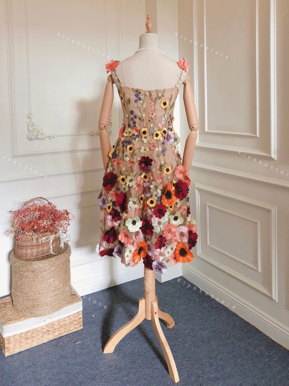 windsor holiday dresses 15 Stunningly Chic Midi Web_Audit