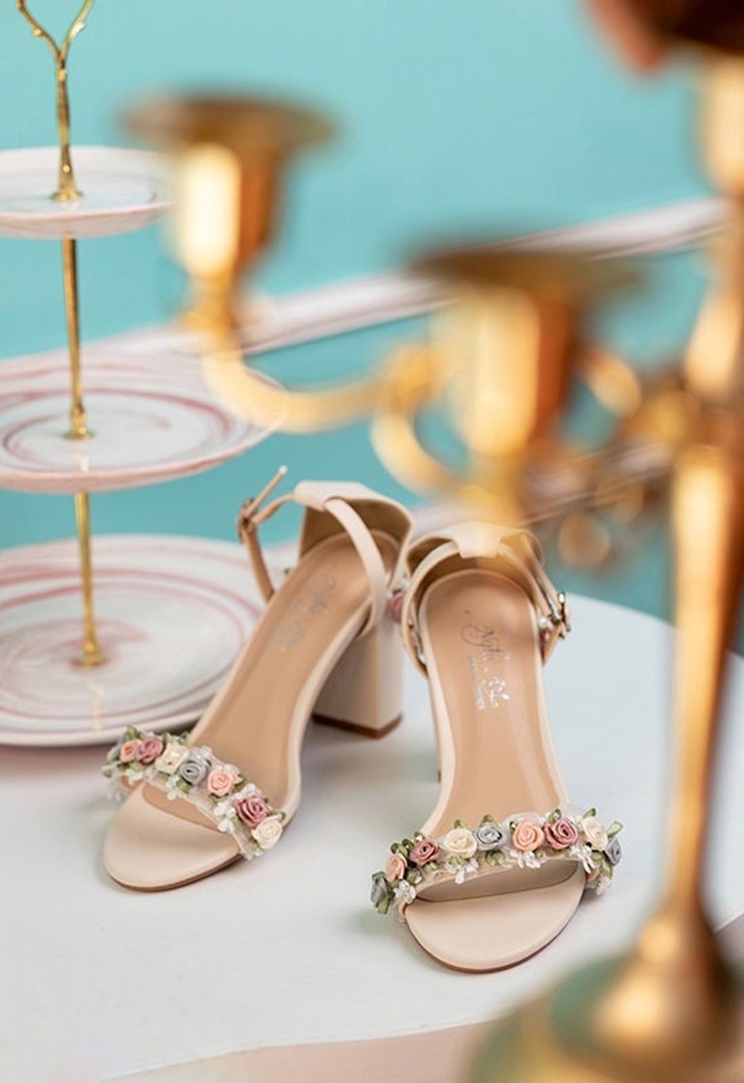 Women's Wedding Shoes Pointed Toe Square Heel Stylish Bridal Shoes with Asymmetrical Rhinestone