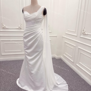 Bridal wedding dress. Sexy one shoulder wedding dress. Simple wedding dress. Elegant bridal dress.