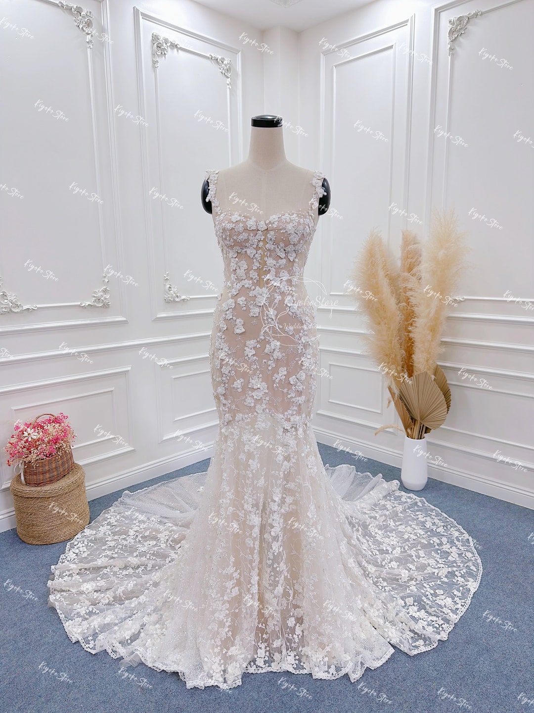 Fishtail Wedding Dress with Veil: Elegant Style for Your Big Day
