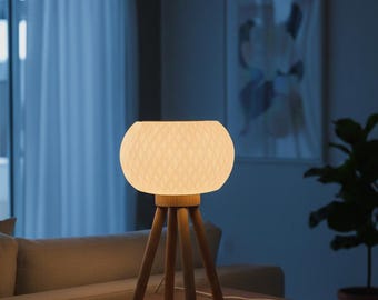 3D-geprinte tafellamp op statief – bureaulamp met geometrische bol, designlamp