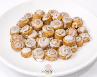 Mini Cinnamon Bun Soy Wax Melts | Dessert Candle Embeds