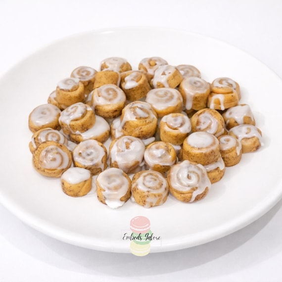 Mini Cinnamon Bun Soy Wax Melts | Dessert Candle Embeds