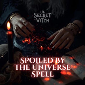 Peut inclure: Image sombre avec le texte "The Secret Witch" et "Spoiled by the Universe Spell". Des mains aux ongles noirs et ornées de bagues sont au-dessus d'un objet rougeoyant. Une bougie allumée et un livre ouvert sont également visibles.