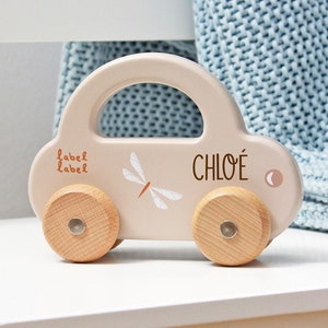 Babygeschenk Geburt, Spielzeugauto nougat mit Name personalisiert, Taufgeschenk Junge Mädchen, Spielzeug Kleinkind, Label Label