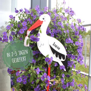 Storch zur Geburt mit Name, Gartenaufsteller Storch personalisiert, Schild zur Geburt, Geschenk zur Geburt, Babydeko goki Bild 1