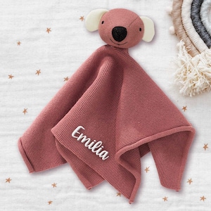 Schmusetuch altrosa Dackel mit Namen personalisiert, Kuscheltier gehäkelt mit Name, Schnuffeltuch Fresk, Geschenk Geburt Baby