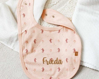 Baby Lätzchen Seepferdchen mit Namen, Halstuch Bio-Baumwolle rosa personalisiert, Lätzchen Fresk, Geschenk Geburt Mädchen