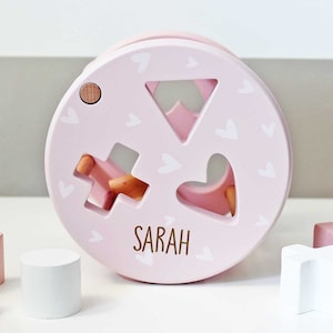 Spielzeug Mädchen, Sortierspiel Rad rosa personalisierbar, Holzspielzeug Baby, Geschenk Geburt Mädchen, Motorikspielzeug Label Label mit Name