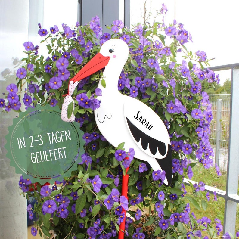 Storch zur Geburt mit Name, Gartenaufsteller Storch personalisiert, Schild zur Geburt, Geschenk zur Geburt, Babydeko goki Bild 1