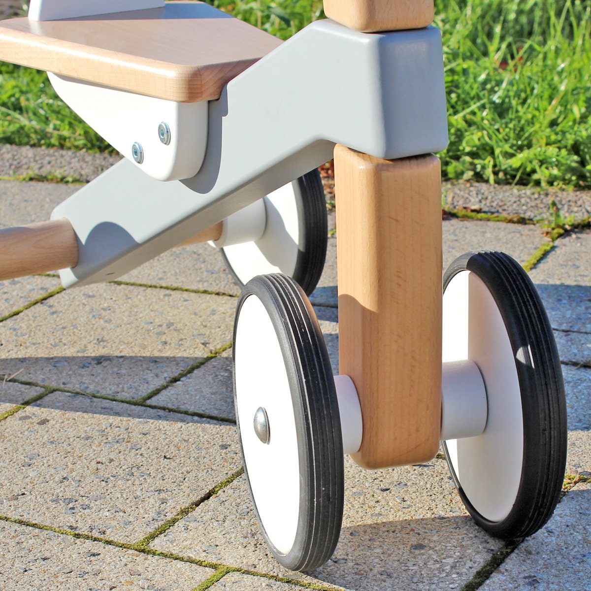 bajocycle 木の四輪バイク: ボーネルンド オンラインショップ