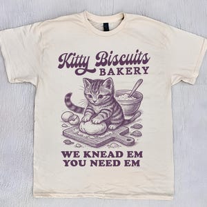 Cat Biscuit Shirt, Cute Kitty Biscuits Bakery Retro Style T-Shirt, Funny Baking Gifts for Her, Cat Lover Baker Tshirt, Kitten T-Shirt