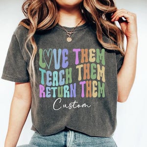 カスタム教師シャツ、教師チームシャツ、パーソナライズされた学校Tシャツ、MTSSシャツ、カスタマイズされた学生サポートシャツ、スペシャル教師Tシャツ