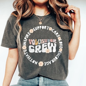 Volunteer Crew Shirt, Volunteering Gruppe T-shirts, Charity Day Tee, Retro Groovy Sozialarbeiter Shirt, Schul Vol Team, Erwachsene Jugend Helfer