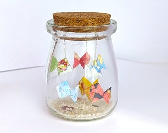 Bocal verre origami petit aquarium, poissons en papier, sable petit monde marin, cabinet de curiosités, décoration cadeau original et unique