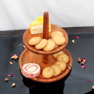 2-stöckige Etagere aus Holz: Rustikale Dessert-Servierplatte, einfache Montage