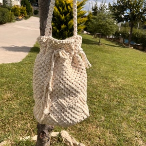 Handmade Macrame Bag: 100% Cotton Design (30x35cm)