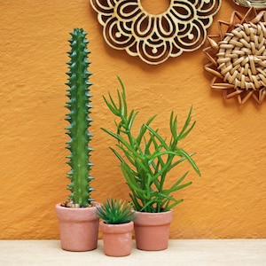 Santa Fe set of 3 Dollhouse Miniature Cactus Plants in Terracotta Pots 1:12 Scale