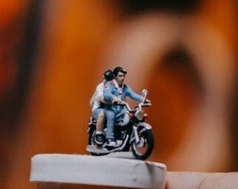 Miniature Moto GP Superbike Diecast Figure | 1/64 Scale | Resin Black Model H01