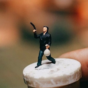 1/87 Scale Miniature Figure Robber Man | Burglar | Bank Robbery Man | Terror Man | Criminal Boy for Diorama | Small Statue 1:87 HO