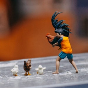 1/87 | 1/64 Scale Miniature Figure Boy Playing with Chicken for Diorama | Small Statue 1:87 Figure