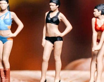 Woman in Bikini | Swimsuit Ladies | Contest Woman 1:64 Miniature Figure Diorama