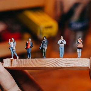 Cafe People | Citizen | City Men | City Women | City Crowd | Working Man | Working Woman 1:64 Miniature Figure Diorama