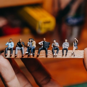 Suburban People | City Folks | Crowd | Man and Woman | Dating Couple | Social 1:64 Miniature Figure Diorama