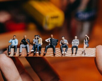 Suburban People | City Folks | Crowd | Man and Woman | Dating Couple | Social 1:64 Miniature Figure Diorama