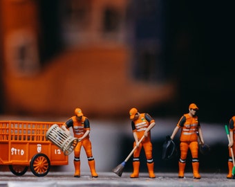 Janitor Crew | Cleaning Officer | Cleaner | Janitorial Service | Cleanup Men 1:64 Miniature Figure Diorama