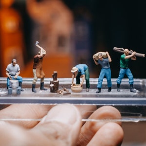 1/87 | 1/64 Scale Miniature Figure Working Men | Miner Worker | Farming Men | Lumber People for Diorama | Small Statue 1:87 HO Figure