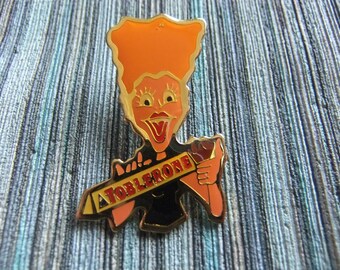 Pin badge TOBLERONE chocolate limited edition collector&#39;s promotional item