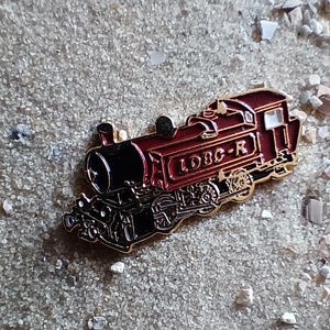 lapel pin LOKOMOTIVE LDBCR railway train model building collector traffic transport