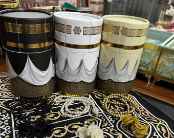 Eid Gift, Kaaba Cover Design Gift Boxed Original Kaaba Cover Design Chenille Prayer Mat Set with 99 Beads of Tasbih with Gift Box for Him