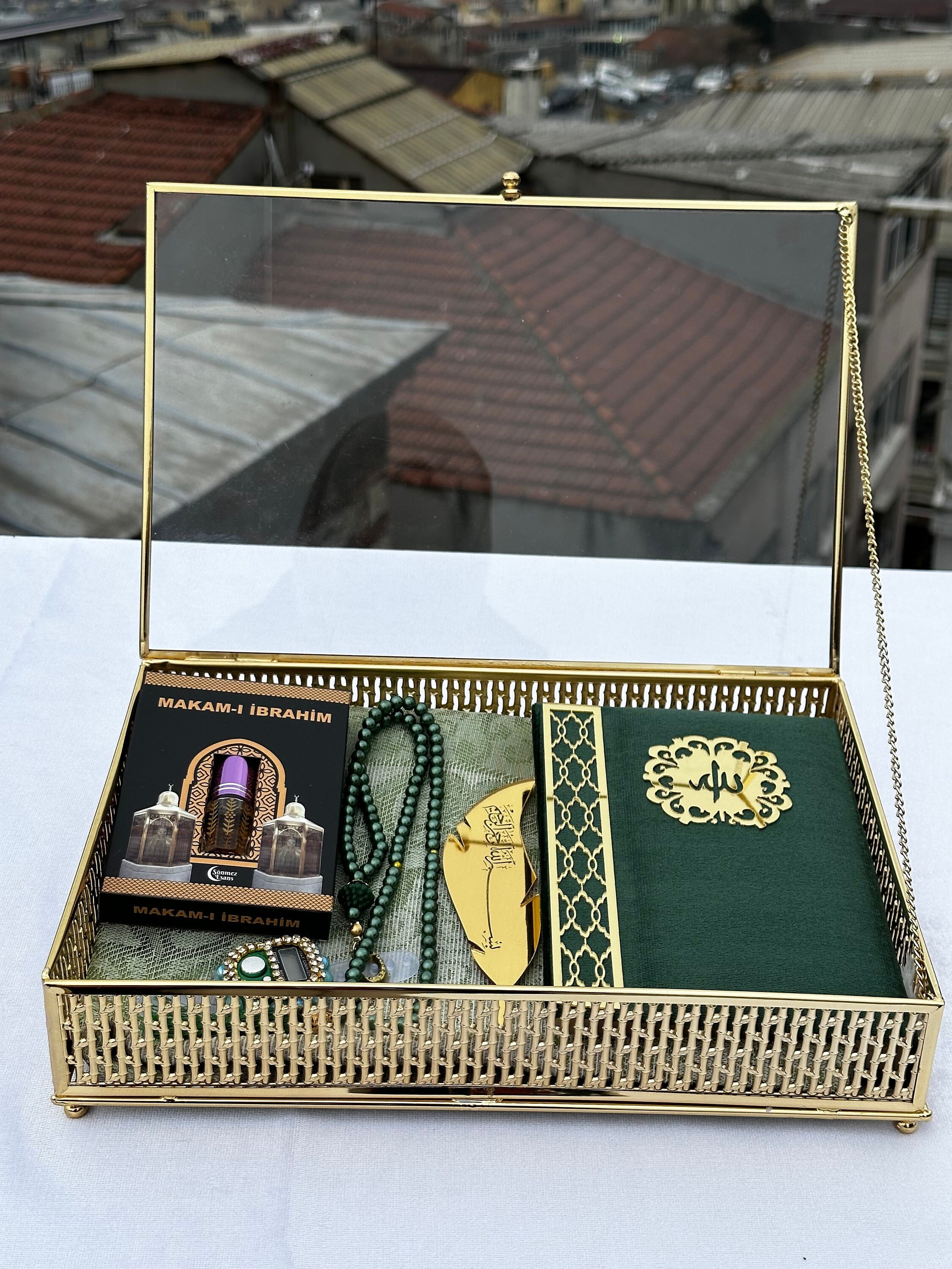Luxury Special Glass Gift Box with Prayer Rug Set, Quran Gift Set, Islamic Wedding Nikaah Couples Gift, Eid Hajj Ramadan Set Gift for Him