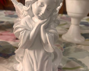 Polyresin Sleeping Angel Statue: Home Decor Figurine
