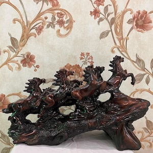 Charming Resin Horse Figurine Set for Table Display | Horse Set Showpiece | Table Decor Horse Set | Handicraft Resin Figurines Home Decor