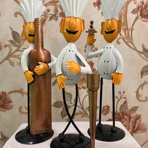 Chef Showpiece Set of 3 – Resin Figurines for Kitchen Decor, Gift for Chef Friend, Home Decor for Living Room & Bedroom