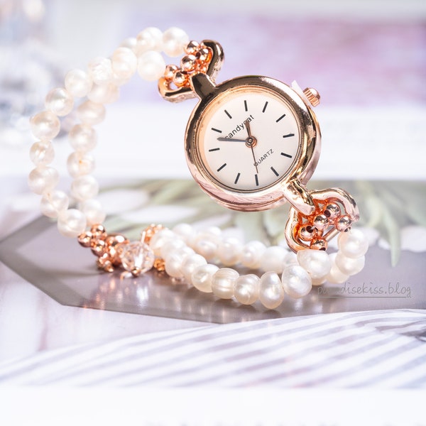 Orologi da polso fatti a mano con perle d'acqua dolce giapponesi con mix di vere perle da 5,5 mm con cassa per orologi in oro rosa e catena regolabile impermeabile
