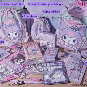 Sanrio KUROMI - Juego de regalo de papelería, bolsitas de terciopelo, marcador morado de Sanrio, gancho de pared, bolígrafo, pegatina, clip para libreta A4 A7, paquete de cartas de póquer E