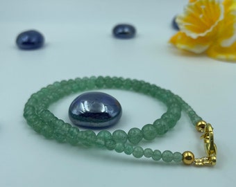 Collar de aventurina verde AAA: cuentas redondas de piedras preciosas, detalles en plata.