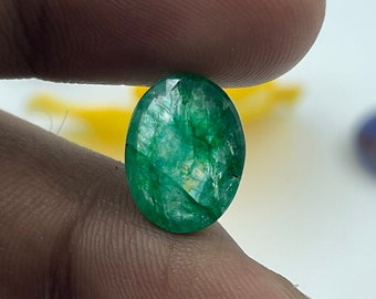 Smeraldo zambiano ovale sfaccettato: pietra naturale verde sciolta